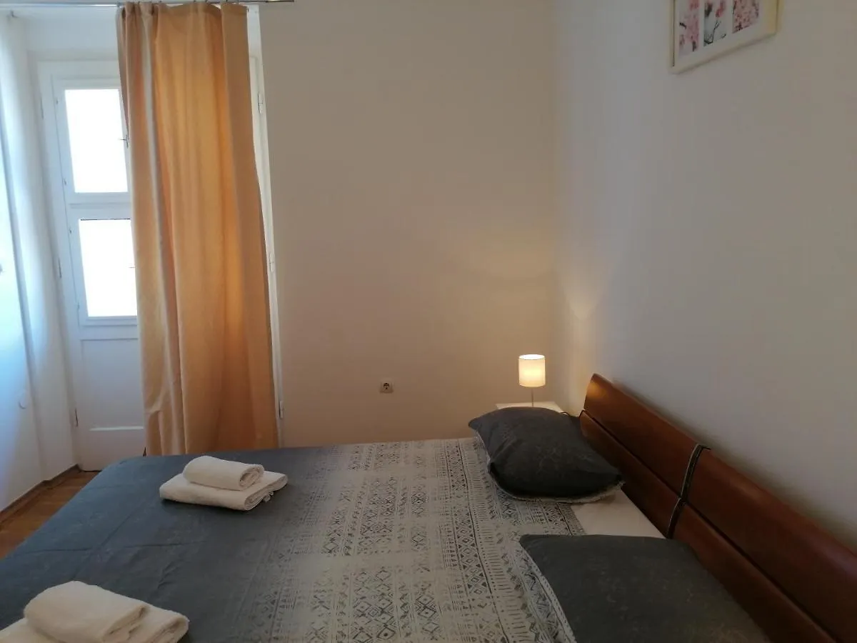 Apartments Smile Split