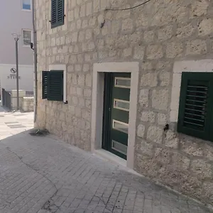 Apartment Stone, Split